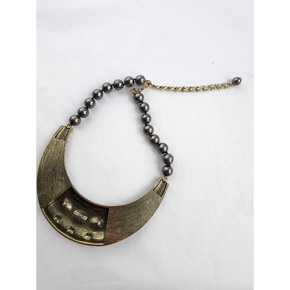 Heidi Daus Say it With Style Crystal Accent Lucite Necklace White Silver Regency - Picture 8 of 9